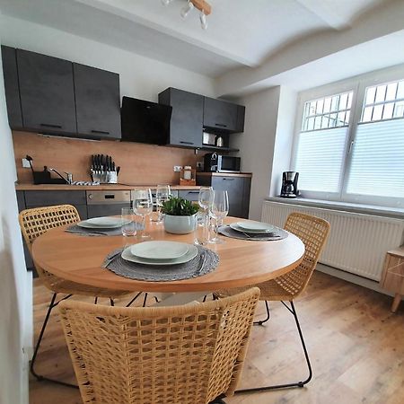 Pb Ferienwohnungen - Fewo 1 - Stilvoll Eingerichtetes Apartment Im Herzen Senftenbergs Dış mekan fotoğraf