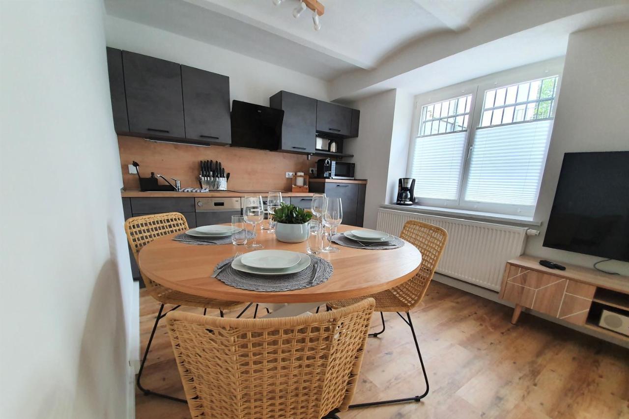 Pb Ferienwohnungen - Fewo 1 - Stilvoll Eingerichtetes Apartment Im Herzen Senftenbergs Dış mekan fotoğraf