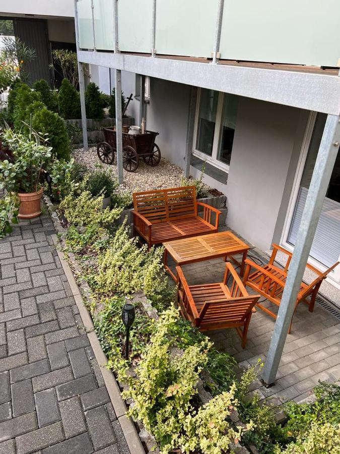 Pb Ferienwohnungen - Fewo 1 - Stilvoll Eingerichtetes Apartment Im Herzen Senftenbergs Dış mekan fotoğraf